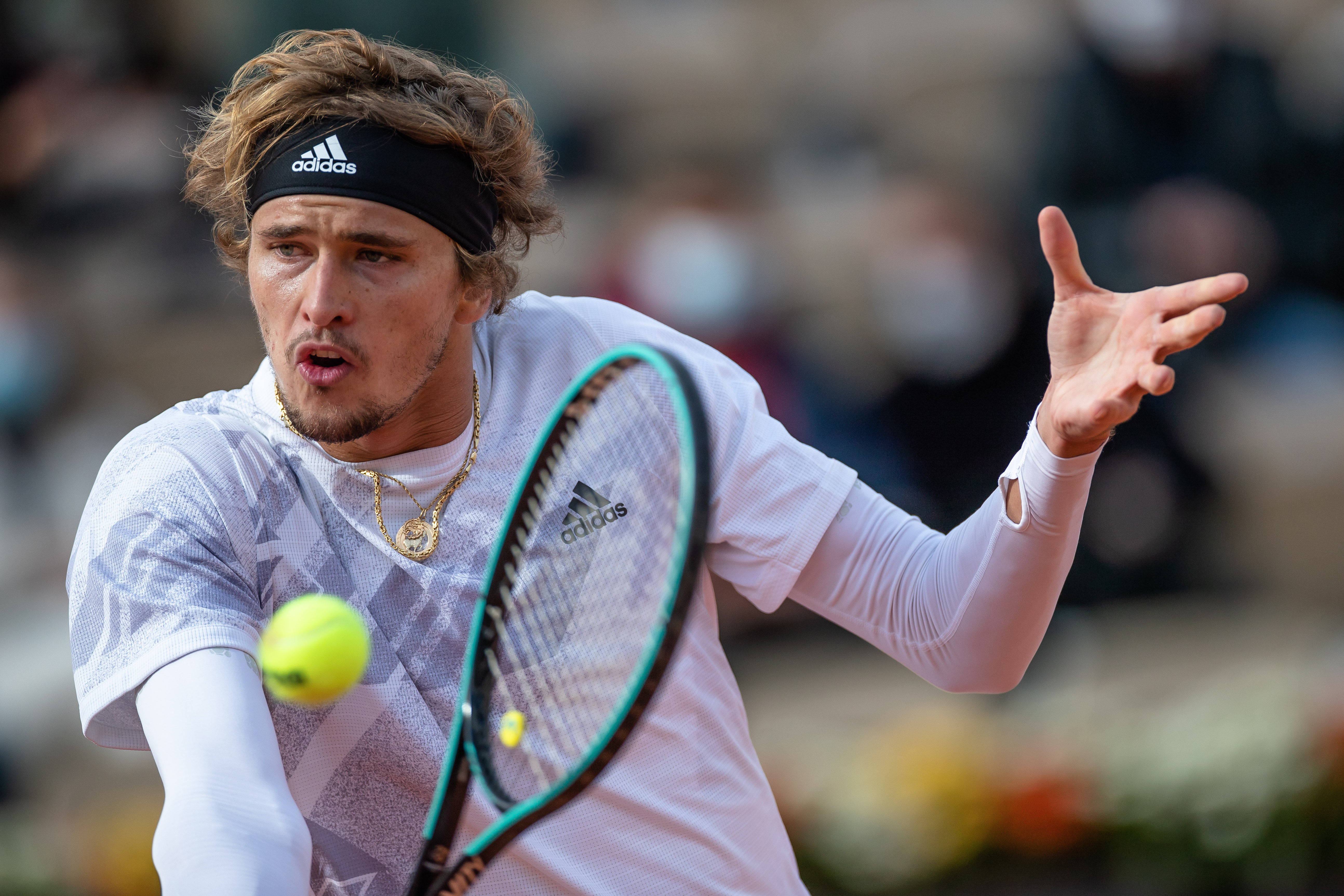 更不用说与 更不用说与